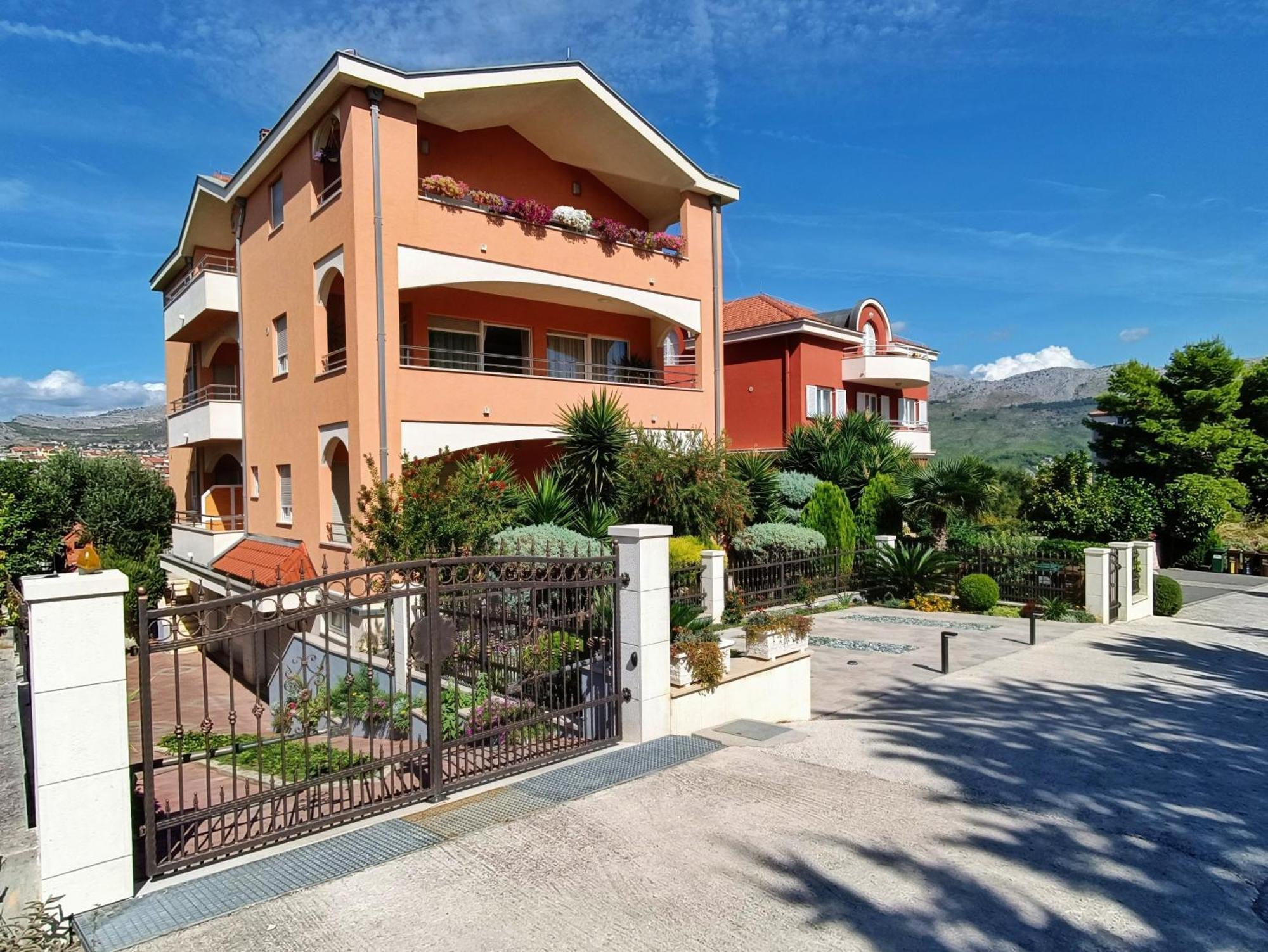 Apartmani Skejic Split Exteriör bild